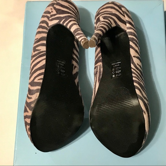 Zebra Print High Heels - Picture 3 of 3